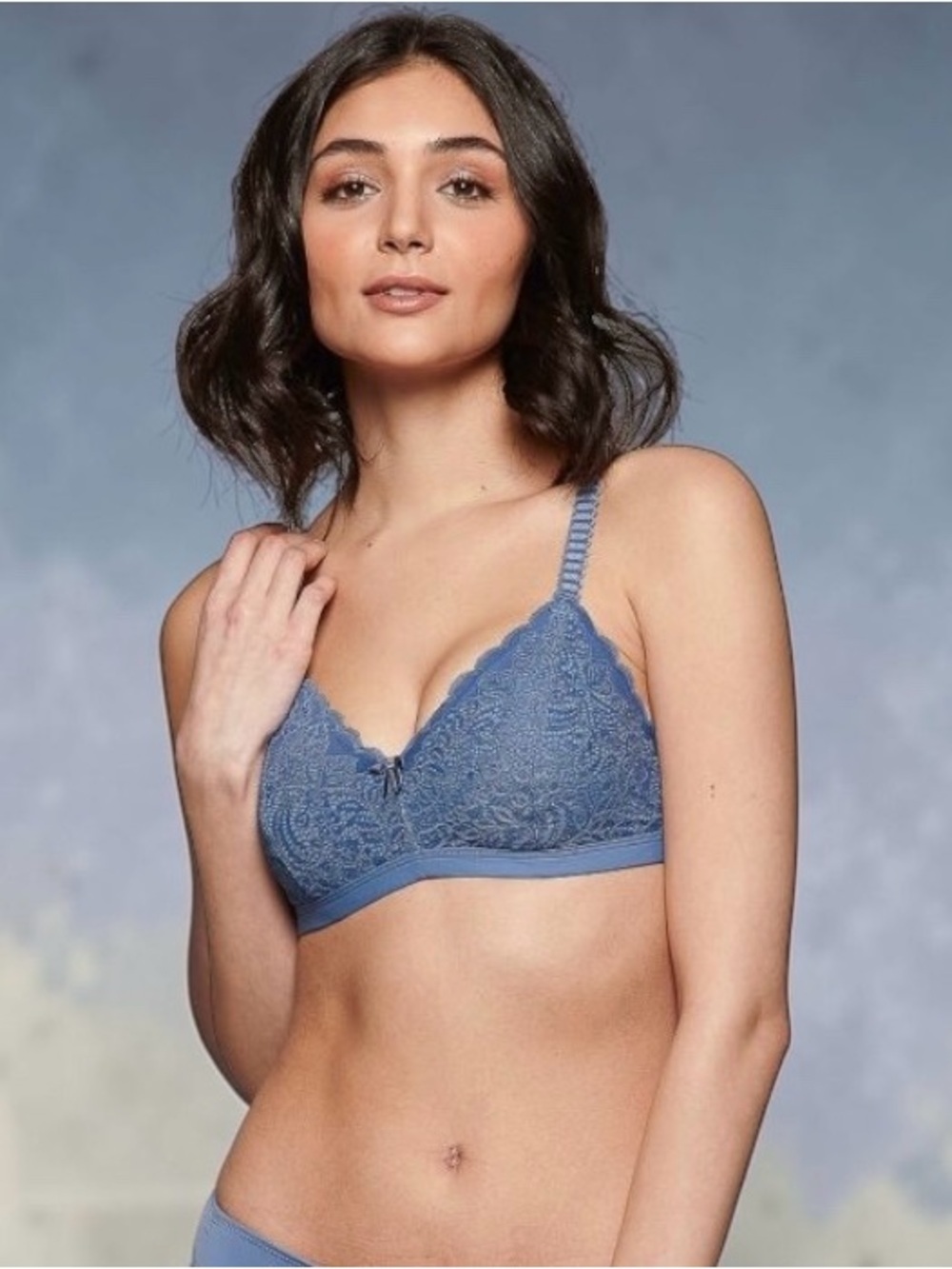 NEW, VOLAGE Lingerie, Timeless Lace Bralette Blue Wireless Bra, Size M